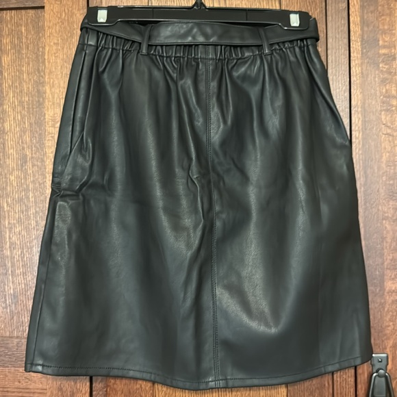 Only Faux Leather Paperbag Skirt - Picture 4 of 4
